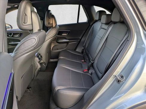 Used 2026 Mercedes-Benz GLC 300 image 18