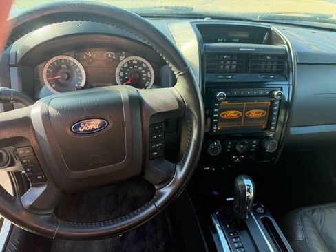 Used 2010 Ford Escape Limited image 11