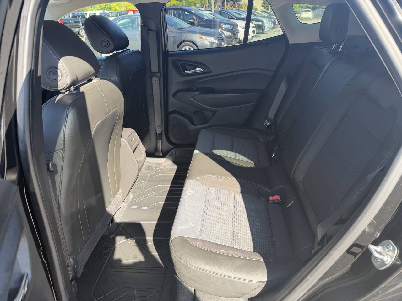 Used 2024 Chevrolet Trax LT FWD image 12