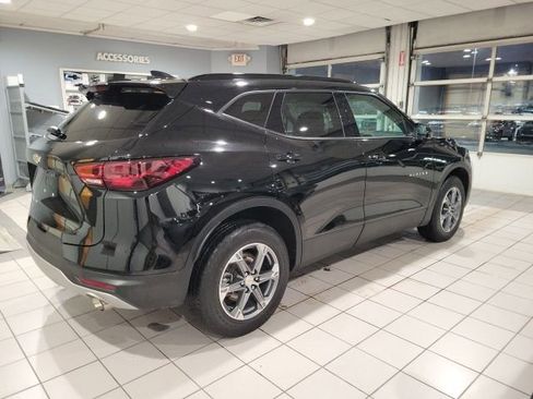 Used 2023 Chevrolet Blazer LT w/ Convenience Package image 8