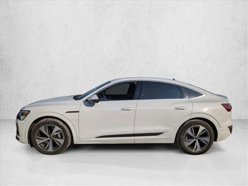 Certified 2024 Audi Q8 e-tron Premium Plus image 7