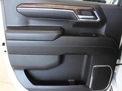 Used 2024 GMC Sierra 1500 Elevation w/ LPO, Elevation Black Package image 31