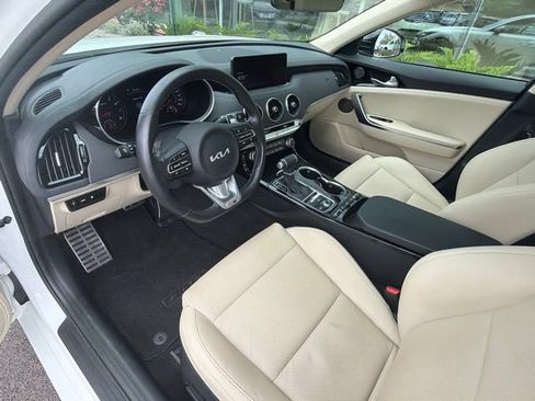 Used 2022 Kia Stinger GT-Line w/ Sun & Sound Package AWD/4WD image 5