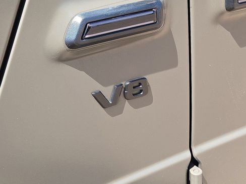 Used 2023 Mercedes-Benz G 550 image 11