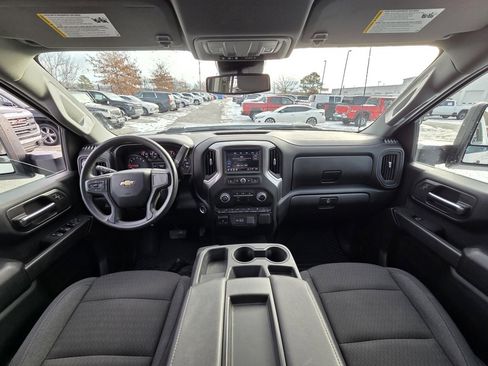 Used 2025 Chevrolet Silverado 2500 Custom w/ Custom Value Package image 25