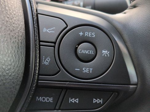 Used 2024 Toyota Camry SE image 13