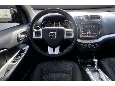 Used 2018 Dodge Journey SXT w/ Safe & Sound Group image 6