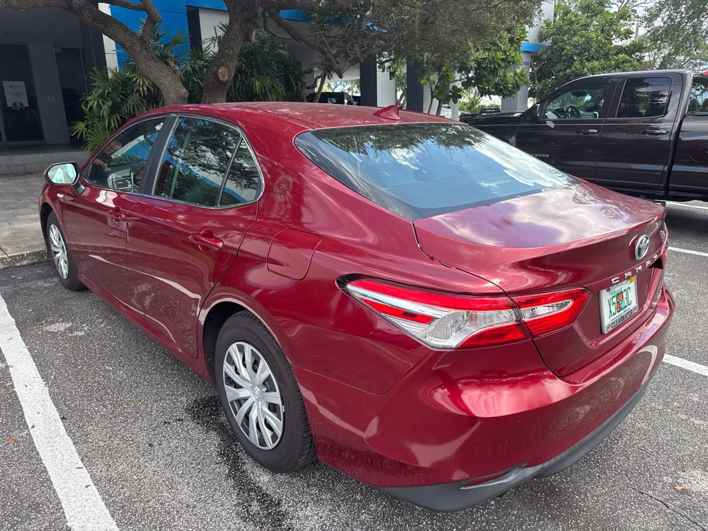 Used 2019 Toyota Camry LE FWD image 6