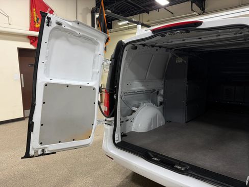Used 2021 Mercedes-Benz Metris image 23