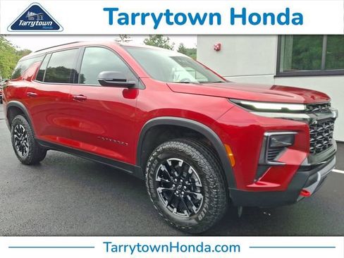 Used 2025 Chevrolet Traverse Z71 AWD/4WD image 1