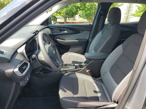 Used 2023 Chevrolet TrailBlazer LS AWD/4WD image 5