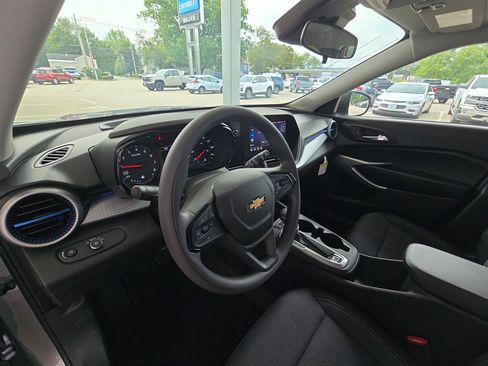 New 2026 Chevrolet Trax LS w/ Driver Confidence Package FWD image 10