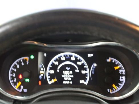 Used 2021 Jeep Grand Cherokee Laredo X AWD/4WD image 18