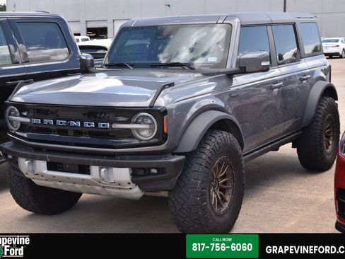 Certified 2023 Ford Bronco Outer Banks w/ Sasquatch Package AWD/4WD image 1