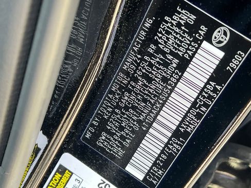 Used 2025 Toyota Camry SE image 29