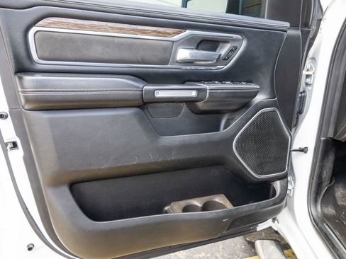 Used 2019 RAM 1500 Laramie RWD image 18