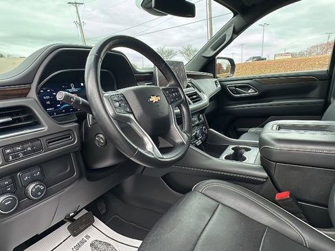 Used 2023 Chevrolet Tahoe Premier AWD/4WD image 12
