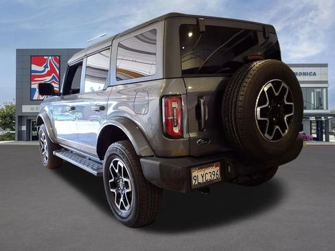 Used 2023 Ford Bronco Outer Banks image 3