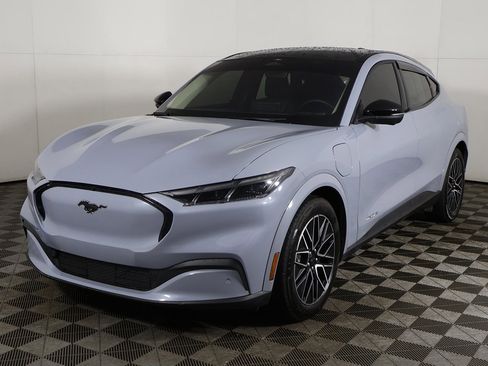 Used 2025 Ford Mustang Mach-E Premium image 11