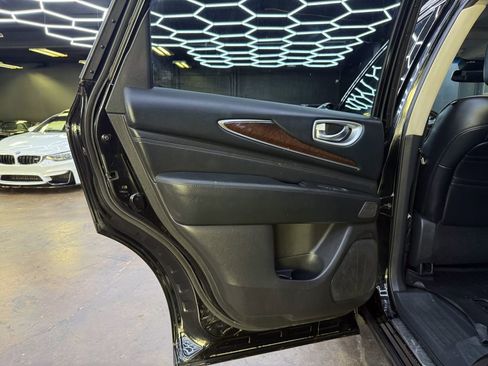 Used 2015 INFINITI QX60 AWD Hybrid w/ HEV Deluxe Touring Package image 15