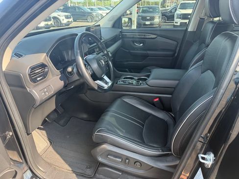 Used 2023 Honda Pilot Elite image 18