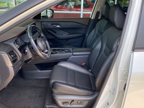 Certified 2023 Nissan Rogue SV w/ SV Premium B Package AWD/4WD image 19