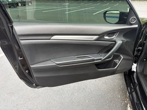 Used 2019 Honda Civic Sport image 17