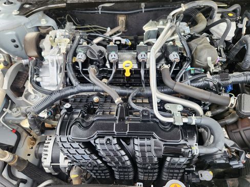 Used 2024 Nissan Altima 2.5 SV image 21