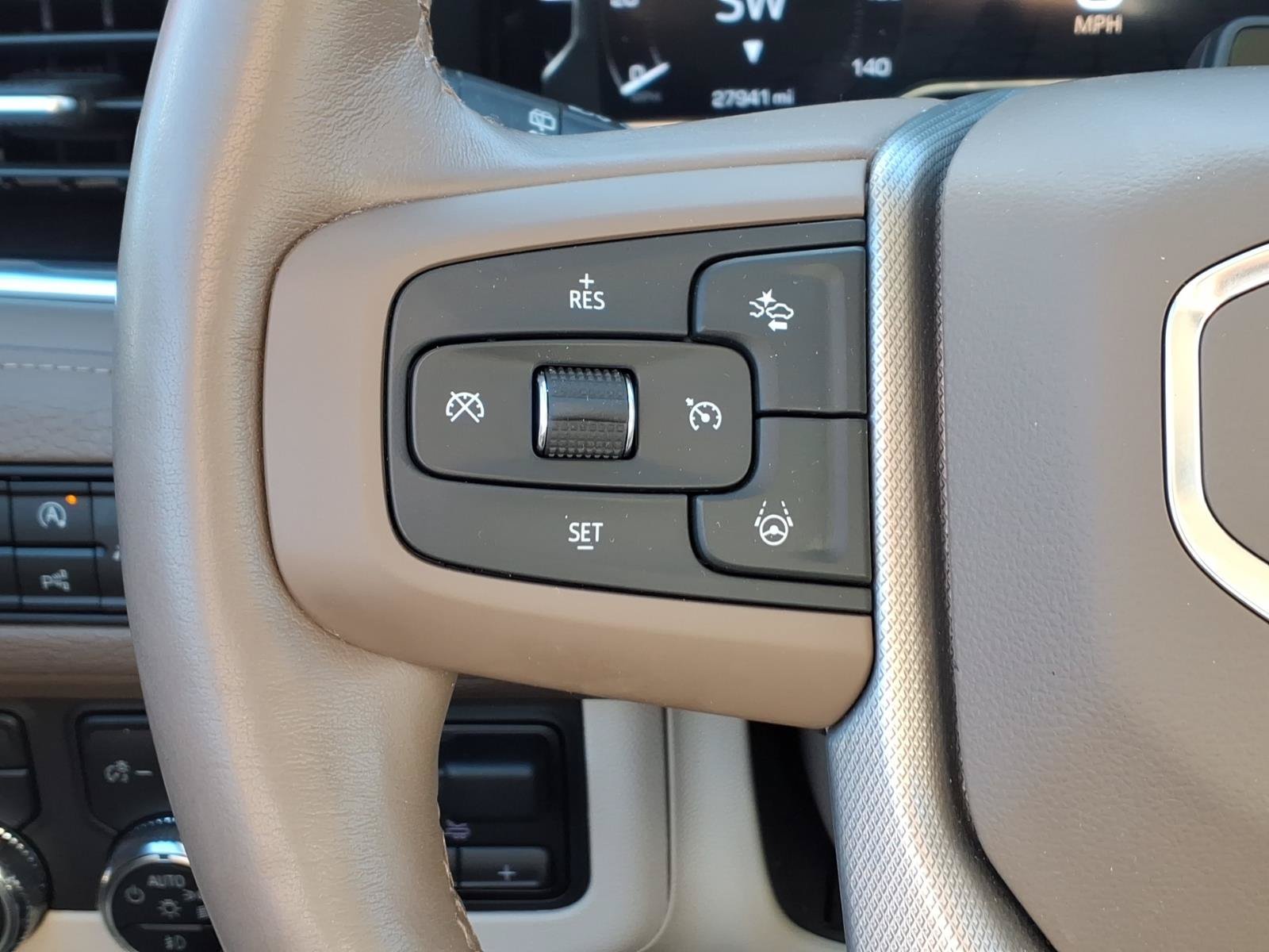 Certified 2023 GMC Yukon Denali w/ Advanced Technology Package AWD/4WD image 15