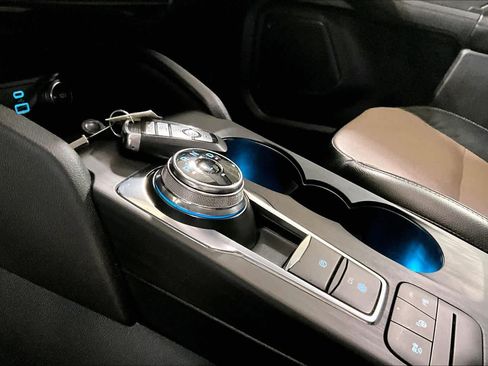 Used 2021 Ford Escape Titanium w/ Titanium Elite Package image 17