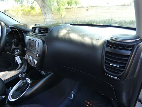 Used 2018 Kia Soul image 32