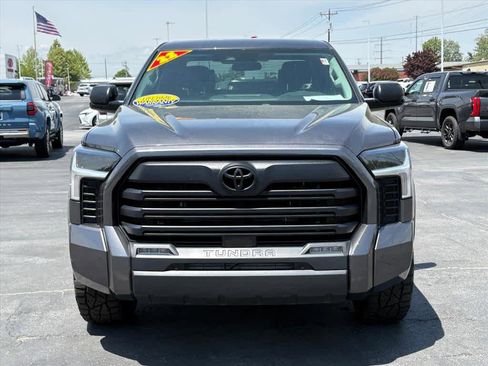 Used 2022 Toyota Tundra SR5 w/ SR5 Convenience Package AWD/4WD image 25