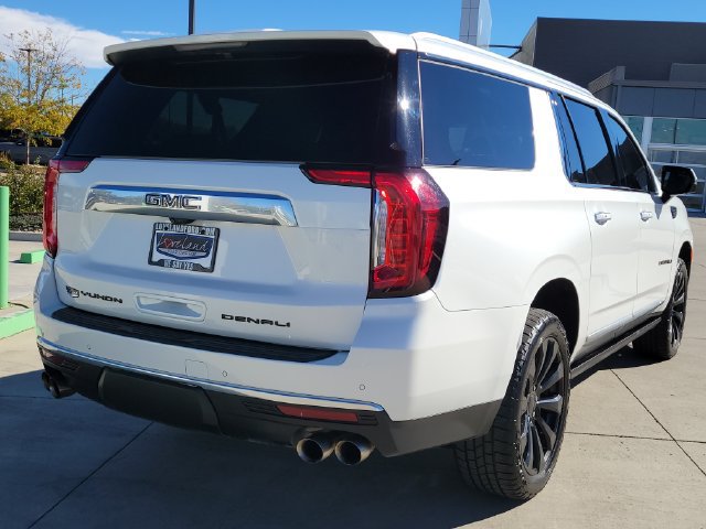 Used 2021 GMC Yukon XL Denali w/ Denali Ultimate Package AWD/4WD image 3