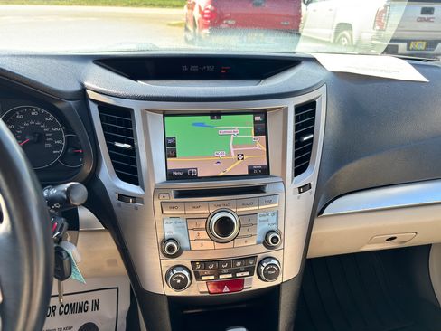 Used 2014 Subaru Outback 2.5i Premium image 15