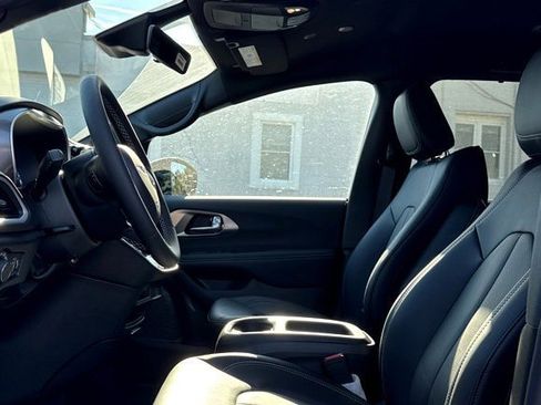 New 2026 Chrysler Voyager LX image 12