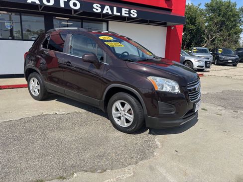 Used 2016 Chevrolet Trax LT w/ LT Convenience Package AWD/4WD image 3