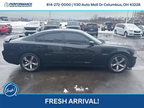 Used 2014 Dodge Charger R/T image 3
