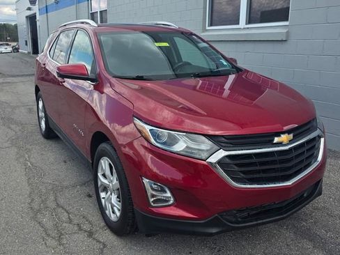Used 2019 Chevrolet Equinox LT w/ Sun & Navigation Package image 5