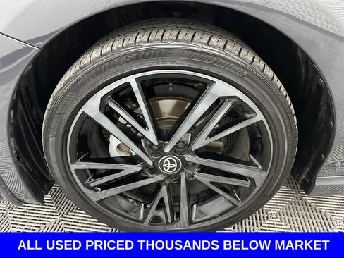 Used 2025 Toyota Camry XSE FWD image 12