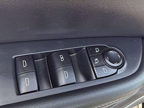 Used 2025 Buick Enclave Preferred image 12