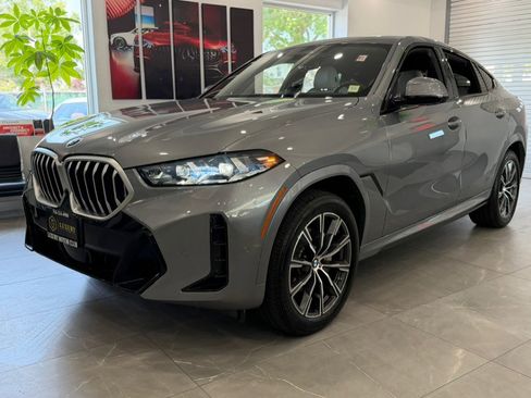 Used 2024 BMW X6 xDrive40i w/ Executive Package AWD/4WD image 3