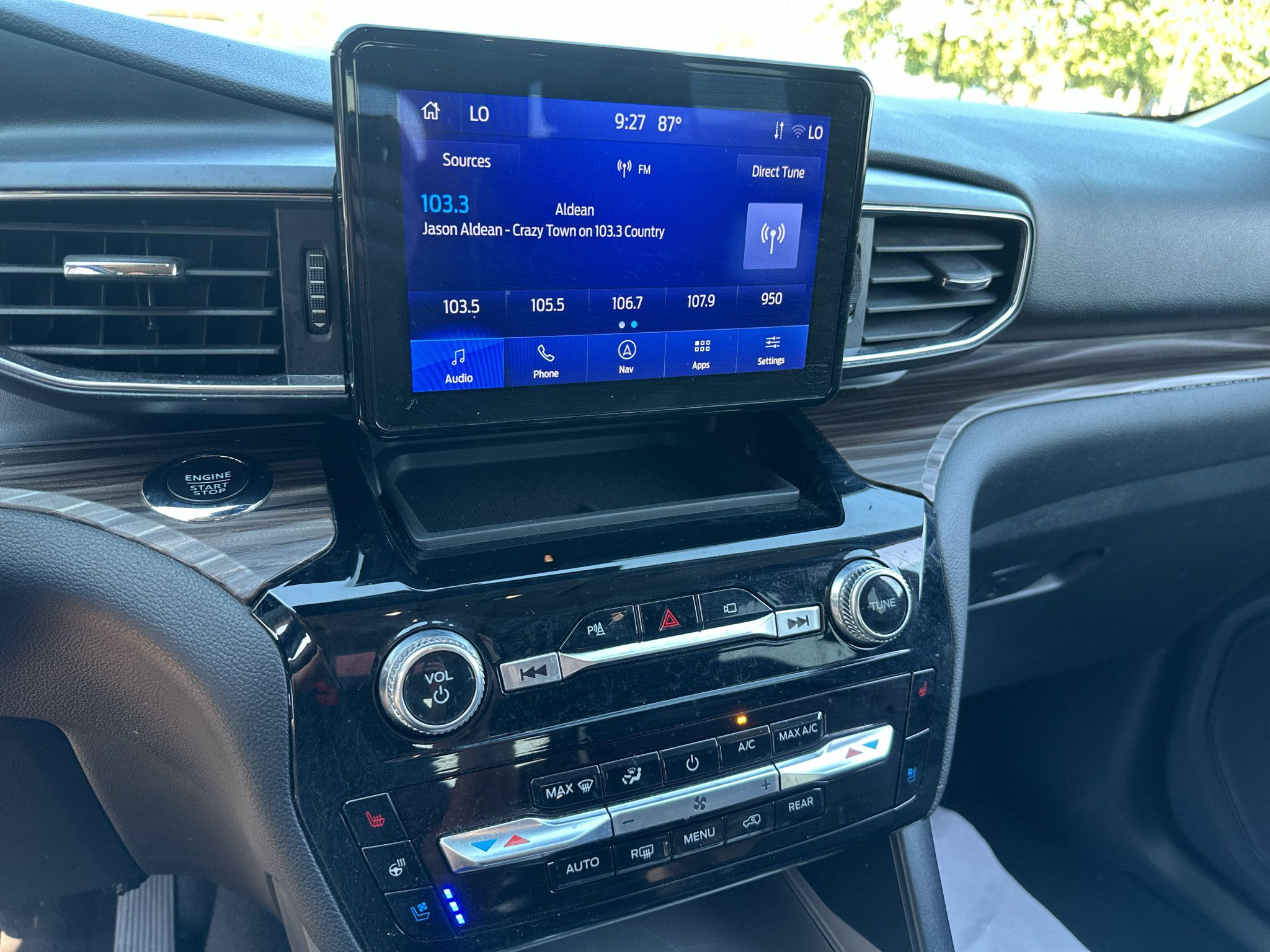 Used 2023 Ford Explorer Limited w/ Equipment Group 301A RWD image 30