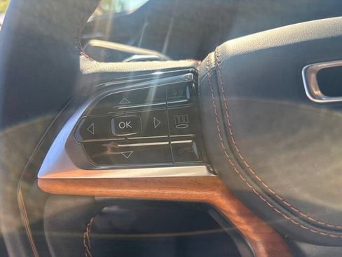 Used 2023 Jeep Grand Cherokee L Summit AWD/4WD image 29