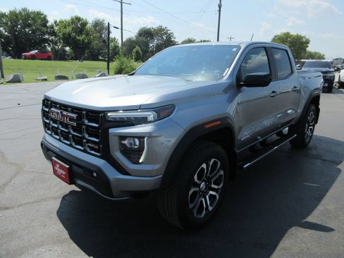 Certified 2023 GMC Canyon AT4 w/ AT4 Premium Package AWD/4WD image 13