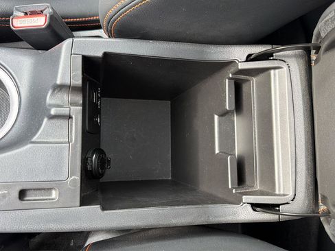 Used 2019 Subaru Crosstrek 2.0i Limited w/ Moonroof Package w/Navigation image 22