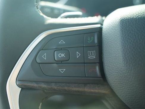 Used 2023 Jeep Grand Cherokee L Limited AWD/4WD image 36