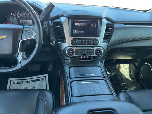 Used 2020 Chevrolet Suburban Premier image 11