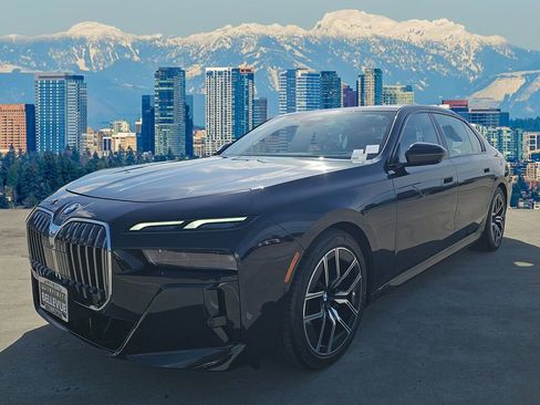 Used 2025 BMW 740i 740i image 3