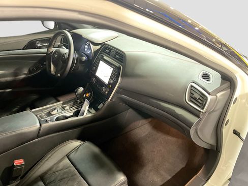 Used 2023 Nissan Maxima SR w/ Sport Mat Group image 31