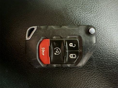 Used 2022 Jeep Gladiator Sport image 37